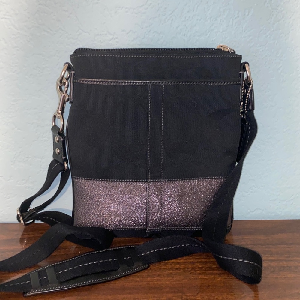 Coach Black Purse - Picture 1 of 7